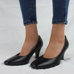 Black Round Toe Pumps Heels